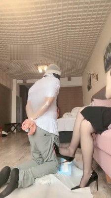 【不期而遇】保鲜膜窒息/重度踢踹虐哭_HD绳艺资源