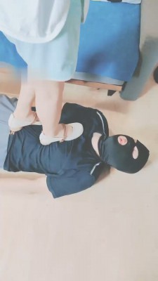 图片[2]_【萌宝儿】双S-打脸/踩脖子踩肚子_HD绳艺资源