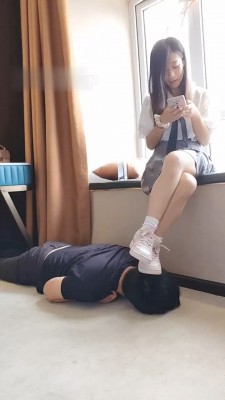 图片[3]_【米噢】运动鞋白袜全体重踩地毯_HD绳艺资源