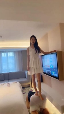 图片[14]_【双胞胎萌主】高贵双S辱调-虐乳虐裆/骑马坐垫/踩踏深喉_HD绳艺资源