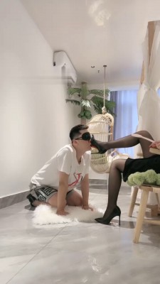 【不期而遇】高跟S踩踏训练/转胯爬行/丝袜套头_HD绳艺资源