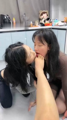 图片[9]_【橙宝】母畜-最美女神做狗-喝圣水/sp/互相虐打/转胯_HD绳艺资源