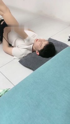 图片[4]_【蜜糖情侣】抽牌虐家奴-转胯/运动鞋踢踹踩/白袜舔/抽耳光_HD绳艺资源