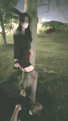 图片[11]_【禾未】户外公园遛狗骑行-踩踏/高跟踩踏插嘴/深喉【双视角版】_HD绳艺资源