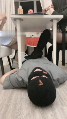 【礼礼大人】双S-桌下视角-长靴/皮鞋白袜踩【双视角版】_HD绳艺资源