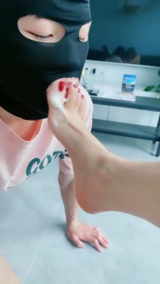 图片[14]_【甜一】帆布鞋白袜-深喉/胯下磕头/舔脏鞋吃袜子_HD绳艺资源