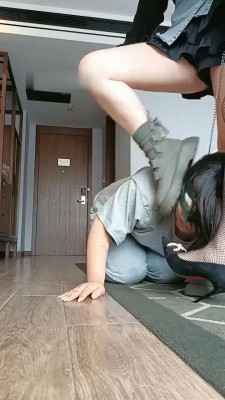 图片[6]_【爱可呀】和细跟闺蜜双调女慕-扎狗爪/舔鞋底/钻胯_HD绳艺资源