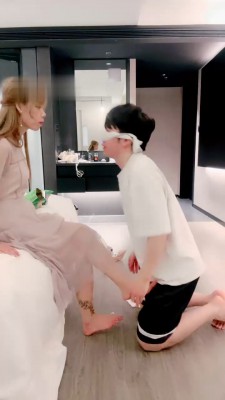 图片[8]_【梦涵】虐奶狗-高跟踩踏/提档/揪耳朵训练_HD绳艺资源