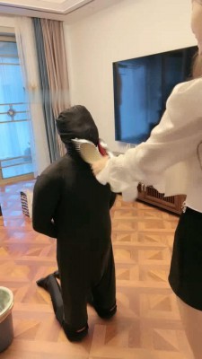 图片[4]_【沅芷大人】开发博主小姐姐当S首调-踩踏/骑马sp/鞋底耳光_HD绳艺资源