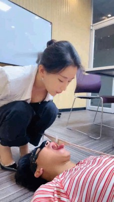 图片[9]_【潘妮绳艺导师】开发办公室新痰盂-高跟插嘴/钻胯坐垫【完整版】_HD绳艺资源