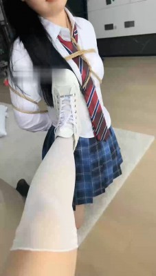 图片[3]_【美美子】母畜-五花大绑/踩踏喂食/喂酸奶_HD绳艺资源