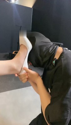 图片[3]_【冰诺】掐乳/舔高跟裸足/插嘴_HD绳艺资源