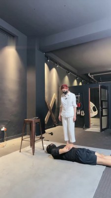 图片[8]_【冰诺】囚禁狗笼/抽耳光/全体重踩踏_HD绳艺资源