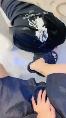 图片[4]_【初见】圈养家奴伺候主人吃饭/被棍棒暴躁_HD绳艺资源