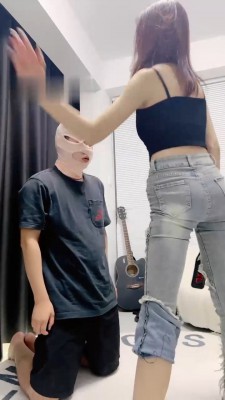 图片[6]_【术术】闻舔运动后的鞋袜脚/狂抽耳光_HD绳艺资源