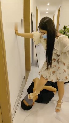 图片[12]_【萝莉糖糖】双S-骑马转胯/踩踏/掐乳/插嘴脚喂食【双视角版】_HD绳艺资源