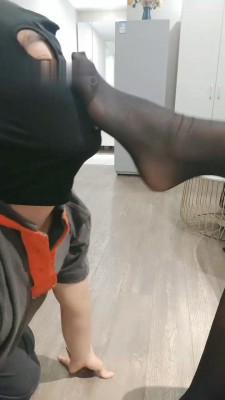 图片[9]_【稚惜】贱狗应聘直播奴-训练/黑丝高跟踩/奖励圣水_HD绳艺资源