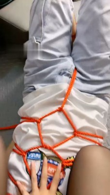 图片[8]_【奶萍】五花大绑囚禁家奴_HD绳艺资源