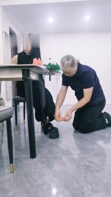 【幽魅】双S-桌下伺候主人用餐_HD绳艺资源