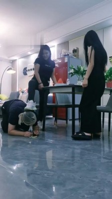 图片[9]_【幽魅】双S-桌下伺候主人用餐_HD绳艺资源