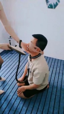 图片[4]_【bibi团】囚禁狗笼/疯狂鞋抽耳光_HD绳艺资源