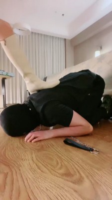 图片[9]_【川野尤娜】牵狗链/长靴全体重踩/吃脚皮_HD绳艺资源