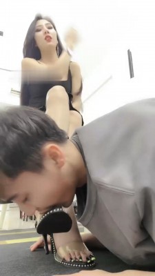 图片[7]_【萱萱】骑马转胯/高跟踩/裸足闻舔_HD绳艺资源