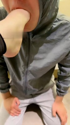 图片[9]_【草莓奶昔】口吐酸奶/手脚耳光/超强深喉【双视角版】_HD绳艺资源