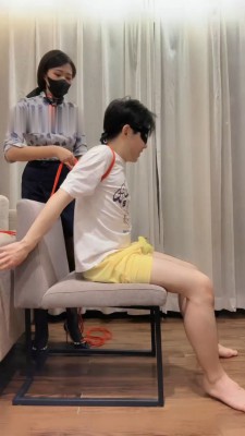 【若依】制服诱惑调-空姐与奶狗_HD绳艺资源