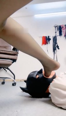 【果儿】黑丝高跟诱惑变装狗【上】_HD绳艺资源