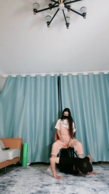 【猫神大人】转胯训练/运动鞋原味脚踩脚垫/喝洗脚水_HD绳艺资源