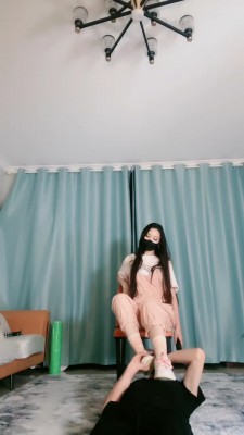 图片[3]_【猫神大人】转胯训练/运动鞋原味脚踩脚垫/喝洗脚水_HD绳艺资源