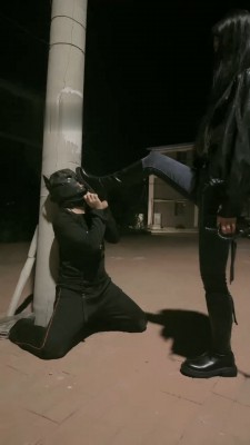 【桃幼幼】户外骑马遛狗/舔脏长靴_HD绳艺资源