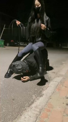 图片[3]_【桃幼幼】户外骑马遛狗/舔脏长靴_HD绳艺资源