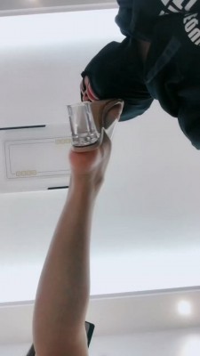 【伊柔】粗高跟裸足狂舔/耳光【完整版】_HD绳艺资源