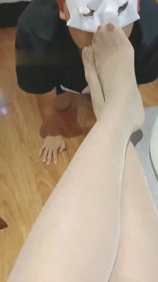 图片[4]_【芊兮殿下】长靴S肉丝闻舔/骑马骑脖/提档/踩踏_HD绳艺资源