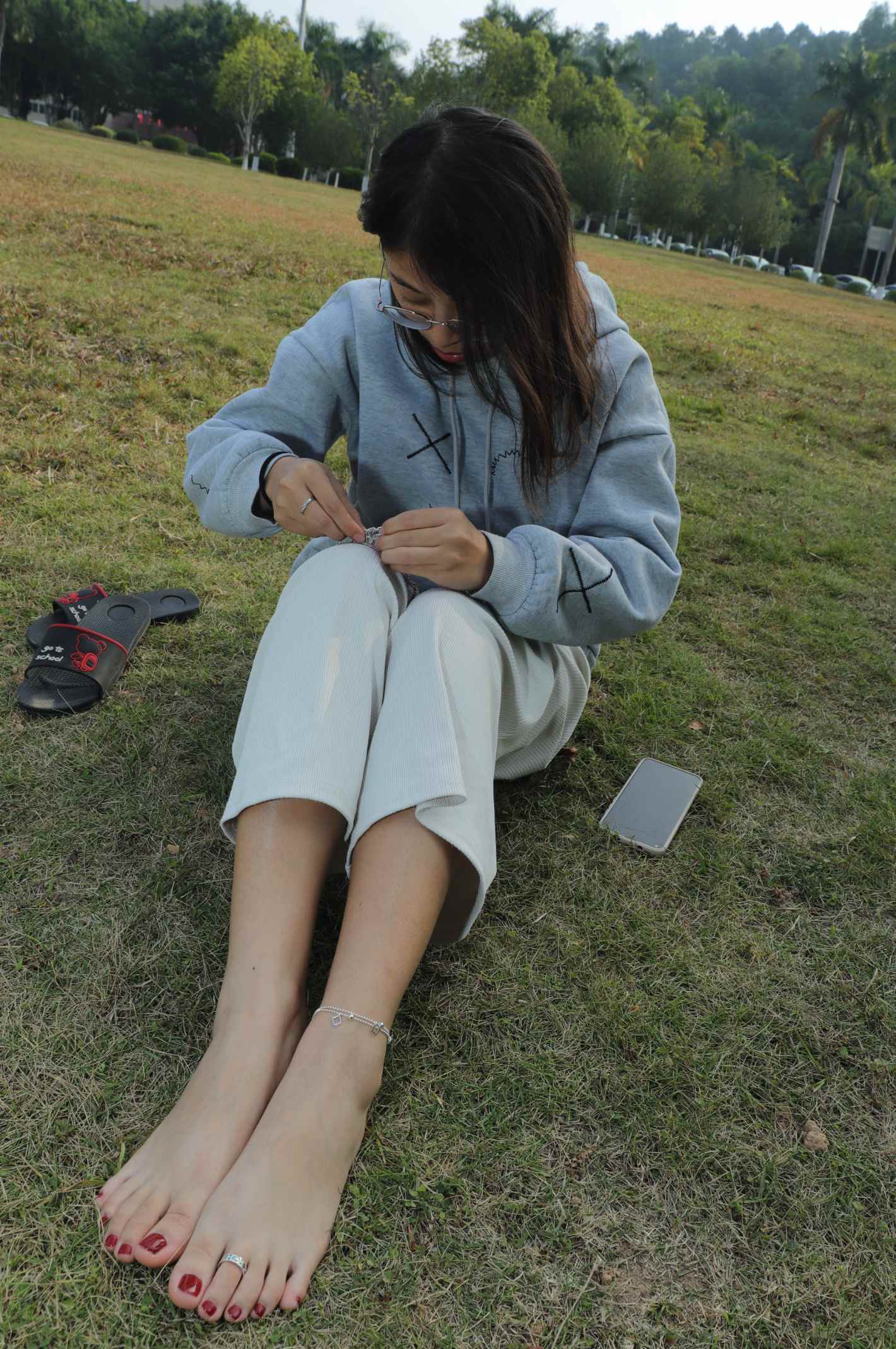 [Pary学生模拍]051 大学生静雯室内室外展示36码小可爱美脚_HD绳艺资源