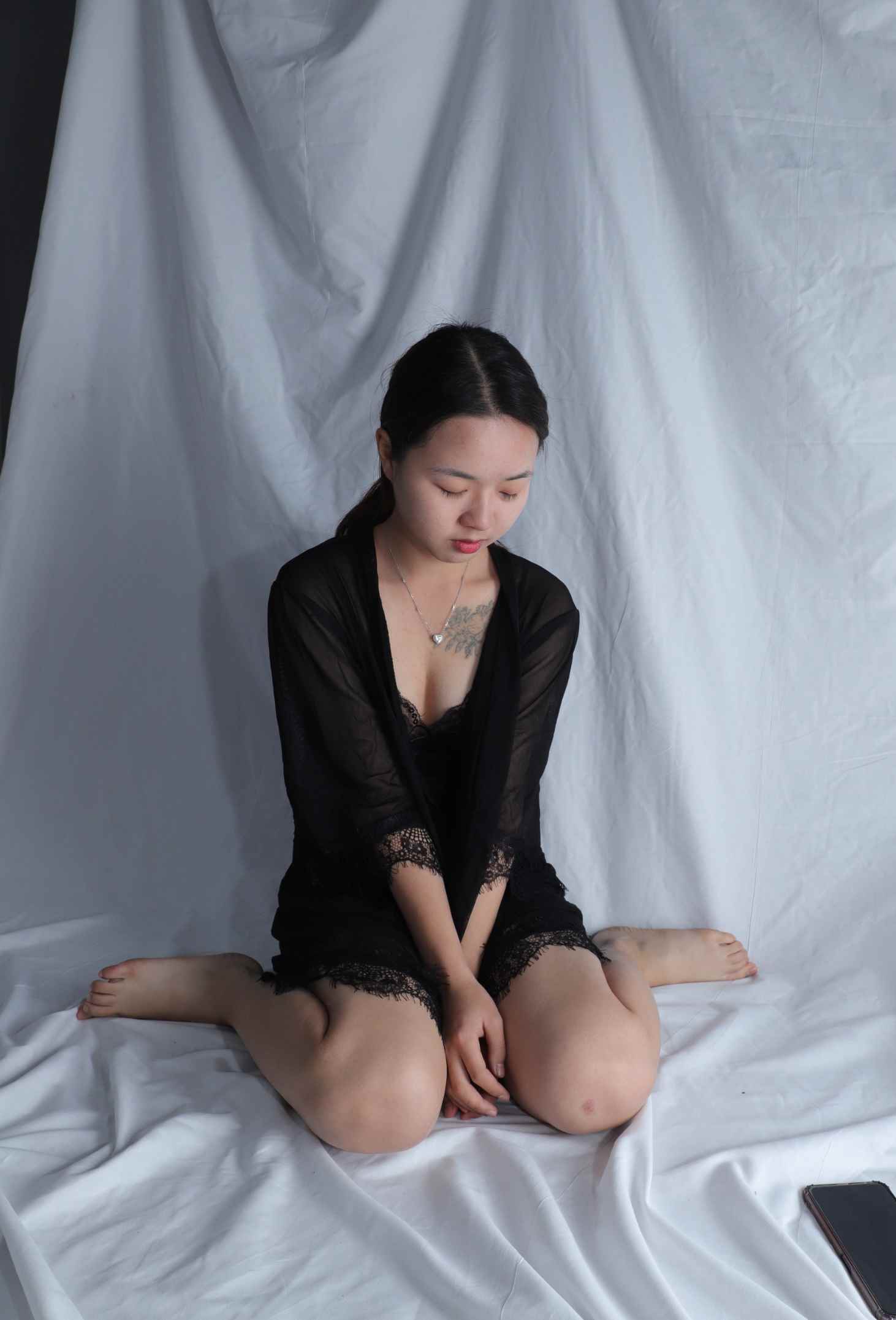 [Pary学生模拍]027 淇淇穿上调情装秀美脚_HD绳艺资源