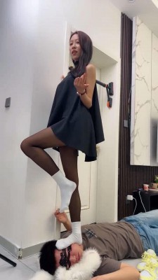 图片[12]_【双胞胎萌主】黑丝御姐S辱-运动鞋踩踏/短靴踢裆/转胯深喉浓痰_HD绳艺资源