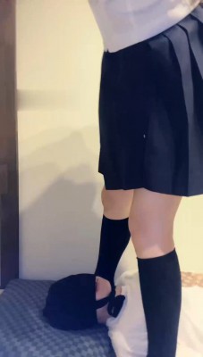 图片[4]_【琪琪大人】东京女子学生虐痴汉_HD绳艺资源