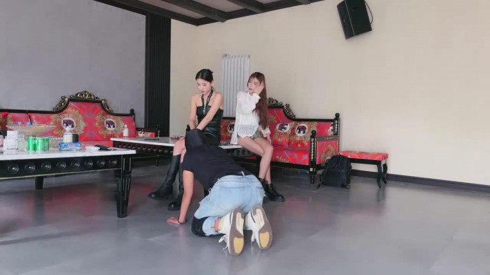 图片[2]_【苏西】双S-舔脏鞋/狗链遛狗【双视角完整版】_HD绳艺资源