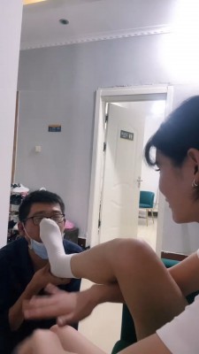 图片[3]_【孤傲女帝】调家务奴-高跟踢踹/转胯/各种鞋抽耳光_HD绳艺资源