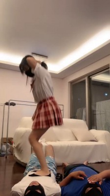 图片[3]_【宝爷】JK学院风-踩踏/圣水/恋足舔_HD绳艺资源