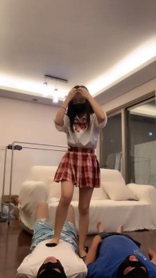 图片[4]_【宝爷】JK学院风-踩踏/圣水/恋足舔_HD绳艺资源