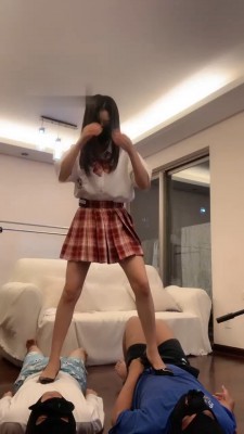 图片[8]_【宝爷】JK学院风-踩踏/圣水/恋足舔_HD绳艺资源