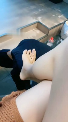 图片[4]_【艾莉】开发上门按摩技师舔裸足_HD绳艺资源