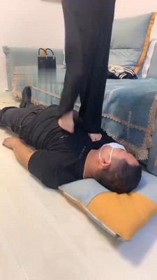 图片[11]_【精神小妹】3素人学生主-深夜裸足踩狗_HD绳艺资源