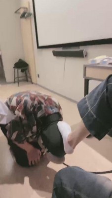 图片[5]_【尤黎】闻舔运动后的脏鞋原味白袜【完整版】_HD绳艺资源