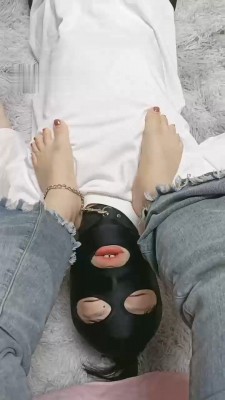 图片[6]_【欣欣子】双S-臭脚踩踏碾压/藤条抽【完整版】_HD绳艺资源