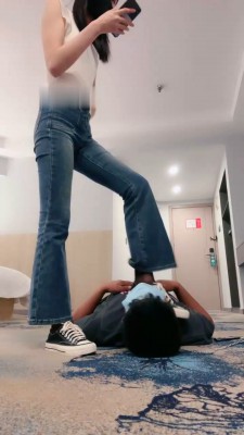 图片[4]_【艾莉】帆布鞋短丝逛街回家虐狗_HD绳艺资源